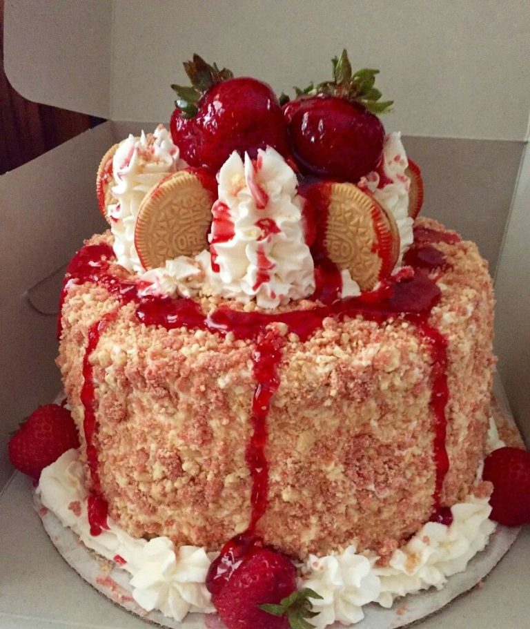 Strawberry shortcake cheesecake cake