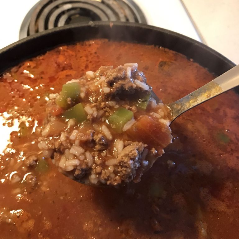 Stuffed Pepper Soup Is a Full Meal in a Bowl