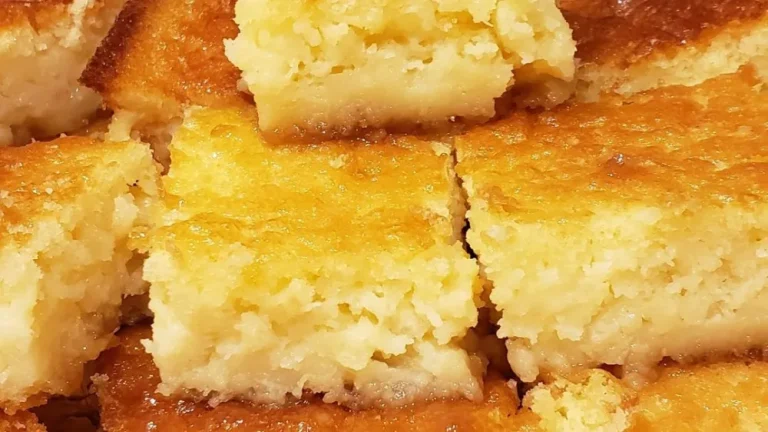 PINEAPPLE CAKE BARS