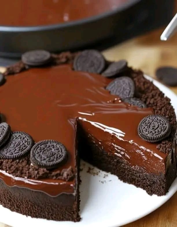 Chocolate Cheesecake with Oreo Crust