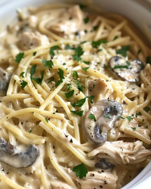 Slow Cooker Creamy Chicken Tetrazzini Pasta