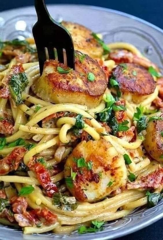 Jumbo Creamy Tuscan Spaghetti with Scallops