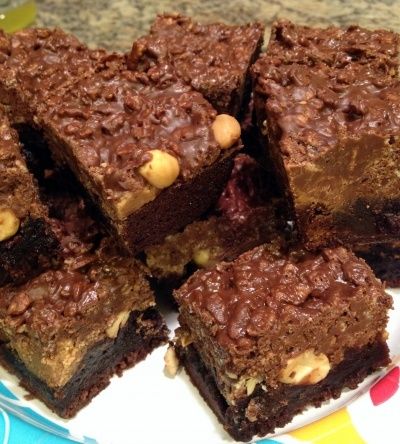 PEANUT BUTTER CUP CRUNCH BROWNIES